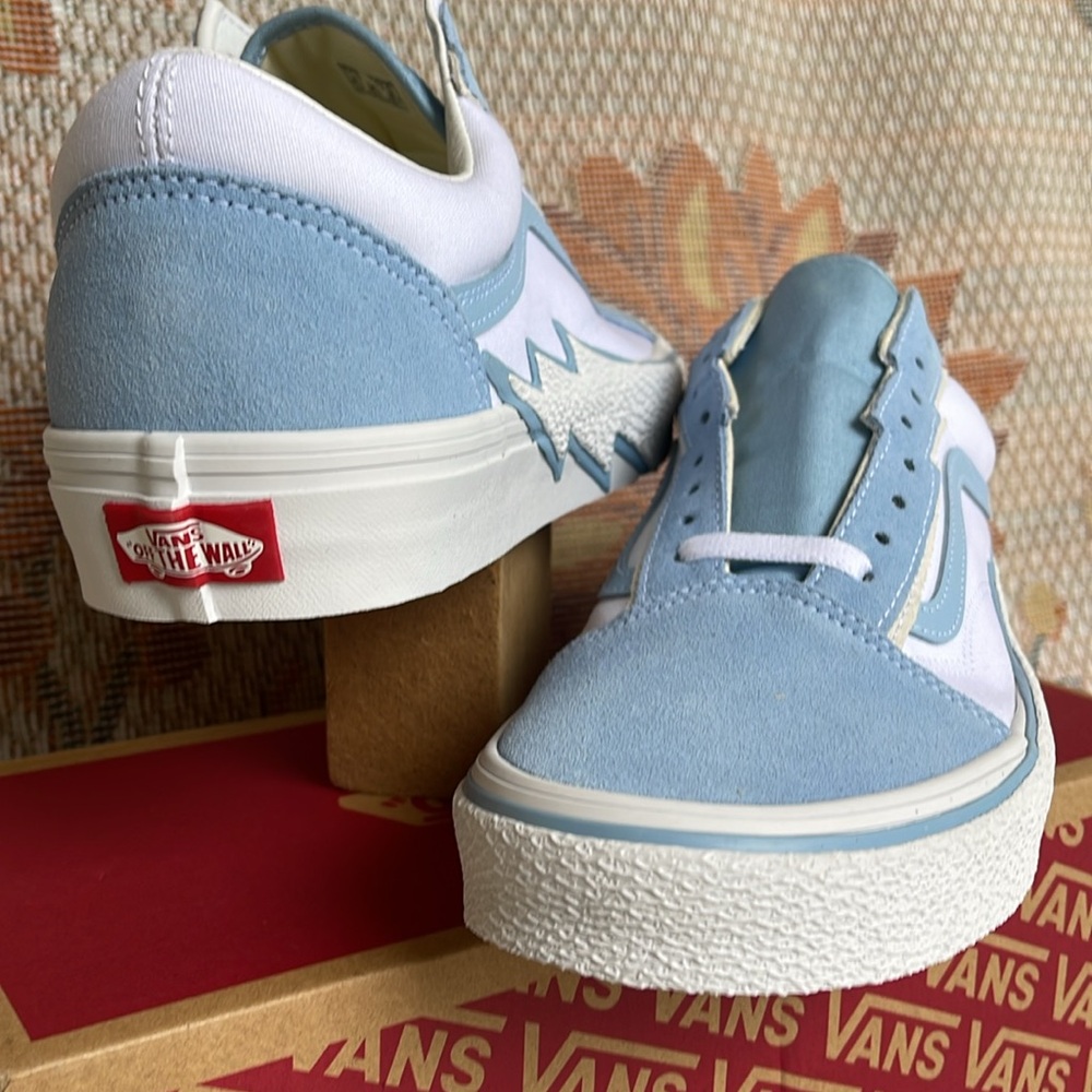 Vans WMNS Old Skool Bolt
Baby Blue
VN0009Q5689
Sneakers - Picture 14 of 16